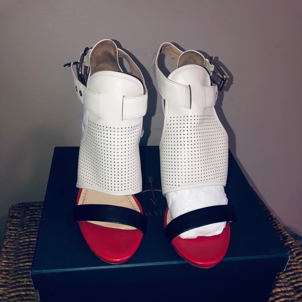 High heel sandals!Very good condition.